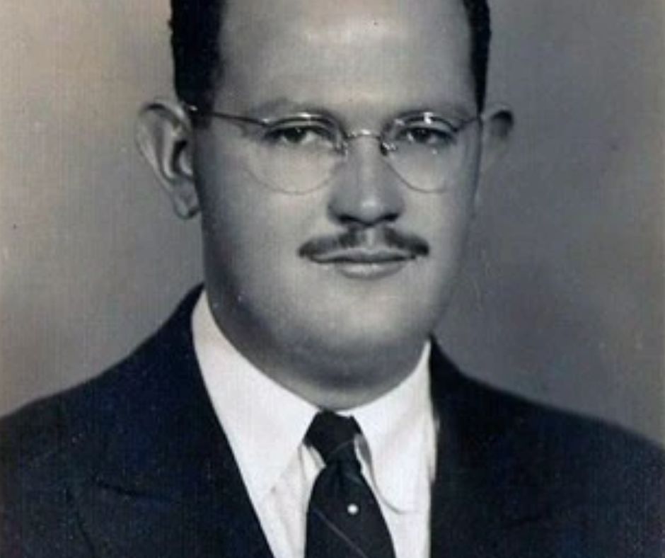 Salomão Becker, em foto de 1947, foi professor do Ginásio Caetano de Campos